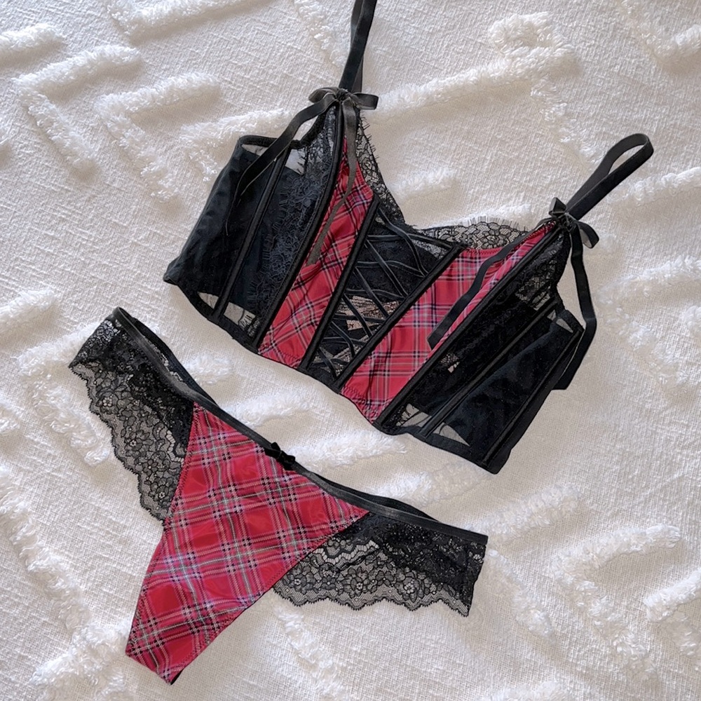 NWT Victoria’s Secret Corset & Thong Panty Set Plaid Red/Black Sz. L/XL